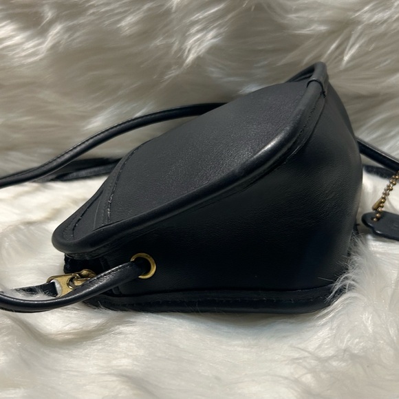 Coach Vintage Small Elegant Navy Blue Women's Crossbody Bag 9935 - Picture 6 of 11